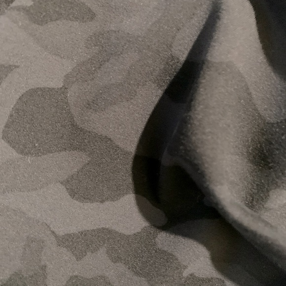 Lululemon bikershorts | Camo gray - Picture 2 of 4